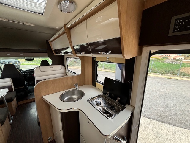 Autocaravana model McLouis Glamys 222